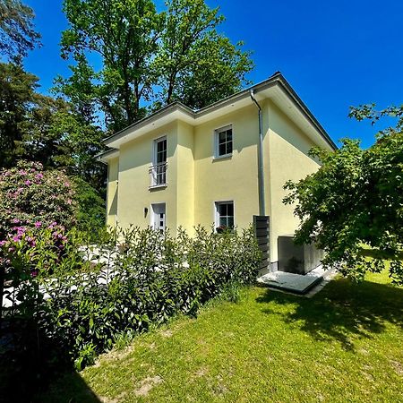 Ferienwohnung Im Gruenen Ораниенбург Екстериор снимка