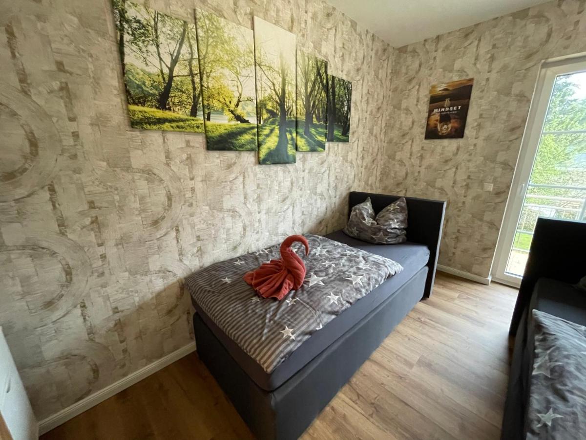 Ferienwohnung Im Gruenen Ораниенбург Екстериор снимка